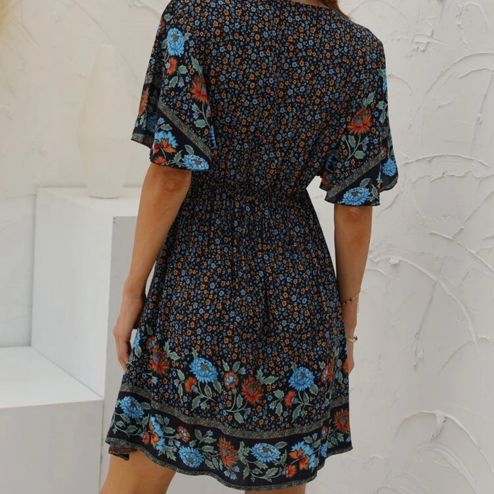 Boho gypsy floral print cutout peekaboo mini dress - Picture 5 of 10